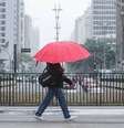 Sensação de frio não será duradoura e volta a esquentar em São Paulo a partir de quarta-feira  Foto: DANIEL TEIXEIRA/ESTADÃO / Estadão