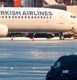 Homem entrou em área restrita do aeroporto de Hamburgo, disparou dois tiros para o alto e atirou objetos inflamáveis  Foto: DW / Deutsche Welle