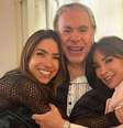 Silvio Santos ao lado da mulher, Iris Abravanel (à direita), e da filha, Patricia Abravanel (à esquerda), em foto publicada no Instagram em 6 de outubro de 2023  Foto: Instagram/@patriciaabravanel / Estadão