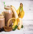 Vitamina de banana com chocolate  Foto: pilipphoto | Shutterstock / Portal EdiCase