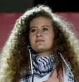 A jovem palestina Ahed Tamimi palestrou durante o Festival da Juventude Comunista da Grécia, em Atenas, em setembro de 2018. (Imagem de arquivo)  Foto: Costas Baltas / REUTERS/Costas Baltas