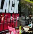 Compras da Black Friday devem movimentar R$ 15,5 bilhões neste ano, segundo Associação Brasileira das Empresas de Cartões de Crédito e Serviços (Abecs)  Foto: Hélvio Romero/Estadão / Estadão