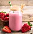 Smoothie proteico de morango  Foto: pilipphoto | Shutterstock / Portal EdiCase