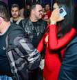 Marrone é clicado com jovem de 18 anos após show em Goiás   Foto: Eduardo Martins / AgNews