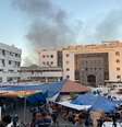 Palestinos deslocados se abrigam no hospital Al Shifa, em meio ao conflito em curso entre o Hamas e Israel, na Cidade de Gaza  Foto: REUTERS/Doaa Rouqa