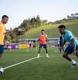 Jogadores da Seleção Brasileira durante treino na Granja Comary –  Foto: Joilson Marconne / CBF / Jogada10