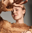 Human Material Loop já fez protótipos de casacos, suéteres e blazers de cabelo humano - e até mesmo uma jaqueta preenchida com cabelo para isolação térmica  Foto: Human Material Loop via humanmaterialloop.com
