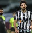 O zagueiro Igor Rabello foi expulso no último jogo e desfalca sistema defensivo do Galo – Pedro Souza / Atlético  Foto: Jogada10