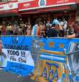 As faixas provocativas da torcida argentina são a marca registrada dos hermanos –  Foto: Lucas Bayer / Jogada10 / Jogada10