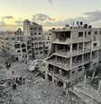 Campo de refugiados Jabalia, norte de Gaza, sob ataque de Israel  Foto: REUTERS/Abed Sabah