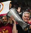 José Mourinho conquistou a primeira edição da Liga Conferência com a Roma –  Foto: Ozan Kose/AFP via Getty Images / Divulgação