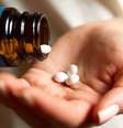 9 em cada 10 brasileiros tomam remédio sem prescrição médica; veja os riscos -  Foto: Shutterstock / Saúde em Dia