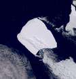 Ao longo do último ano, o iceberg vêm se deslocando — e agora ele já está prestes a ir além das águas antárticas.  Foto: Copernicus/Esa/Sentinel-3 / BBC News Brasil