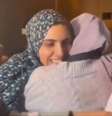 Marah Baker reencontrou a mãe após ficar 8 anos presa em Israel  Foto: Reprodução/Twitter