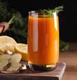 Suco de laranja com cenoura  Foto: CreatoraLab | Shutterstock / Portal EdiCase