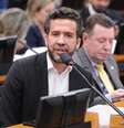 O deputado federal André Janones será investigado por suposta prática de 'rachadinha'  Foto: Poder360