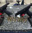 As armas foram recuperadas pela PM no final da tarde desta terça, 28.  Foto: Divulgação/Polícia Militar do Rio de Janeiro