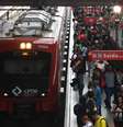Movimento intenso de passageiros na Estação da Luz, na região central da cidade de São Paulo, na manhã desta terça-feira, 28  Foto: FÁBIO VIEIRA/FOTORUA/ESTADÃO CONTEÚDO