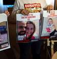 Fotos de família israelense sequestrada 13/11/2023   Foto: Reuters/Denis Balibouse