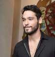 Bruno Fagundes diz que 'tentou ser hetero' de toda forma  Foto: Iara Morselli
