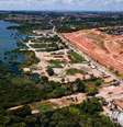 Região da Lagoa Mundaú, onde fica a mina 18. Antes do desastre ambiental em 2018, a porção marrom tinha imóveis residenciais  Foto: AILTON CRUZ / AILTON CRUZ/ ESTADÃO