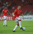 Campanharo, com a bola dominada, voltou ao time depois de dois meses –  Foto: Ricardo Duarte/SC Internacional / Jogada10