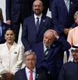 Lula posa para uma foto ao lado de outros líderes mundiais durante a COP28 em Dubai  Foto: Reuters / BBC News Brasil