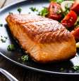 Salmão assado com ervas  Foto: Jacek Chabraszewski | Shutterstock / Portal EdiCase