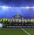 Elenco do Palmeiras posou para foto do Brasileirão   Foto: Denis Dias / Gazeta Press