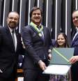 Antonio Rueda, ao centro ao lado dos deputados Lincoln Portela e Elmar Nascimento, deve assumir o comando do União Brasil. FOTO: União Brasil SP/Divulgação  Foto: União Brasil SP/Divulgação / Estadão