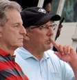 Rodolfo Landim, presidente do Flamengo, ao lado de John Textor, dono do Botafogo  Foto: Divulgação