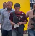O homem se entregou à polícia e foi liberado em seguida  Foto: Reprodução/TV Globo