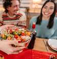 Dê um toque saudável e sofisticado à sua ceia de Natal com saladas lindas e irresistíveis  Foto: iStock