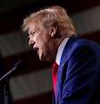 Campanha de Trump afirmou que a ação no Colorado tem como objetivo 'esticar a lei até um ponto irreconhecível'  Foto: REUTERS/Carlos Barria / BBC News Brasil