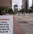 Placa colocada na Avenida Brigadeiro Faria Lima, próximo à esquina com a Avenida Rebouças  Foto: WERTHER SANTANA/ESTADÃO / Estadão