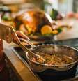 Você pode incrementar o arroz servido como acompanhamento de Natal e Ano Novo  Foto: iStock