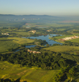 A Fazenda Boa Vista se apresenta como referência nacional de empreendimentos de campo, conta com 12 milhões de m², sendo 3 milhões deles cobertos por matas nativas, lagos, bosque e jardins  Foto: Reprodução/Instagram/@fazendaboavista