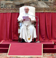 Papa Francisco faz saudação de Natal a membros da Cúria, no Vaticano  Foto: Vatican Media/Divulgação via REUTERS