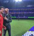  Foto: Reprodução - Legenda: Guardiola conversou com Diniz depois do jogo / Jogada10