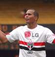  Foto: Rubens Chiri/SPFC - Legenda: Aloísio fez sucesso com a camisa do São Paulo / Jogada10