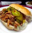 SANDUÍCHE DE PERNIL COM RELISH DE PEPINO  Foto: Bake and Cake Gourmet