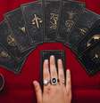 As cartas têm previsão para todos os signos  Foto: Shuttertock / João Bidu