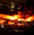 Aeronave parece ter colidido com avião menor  Foto: Reuters / BBC News Brasil
