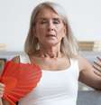 O verão costuma piorar o desconforto provocado pela menopausa  Foto: Shutterstock / Alto Astral