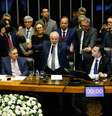 Lula discursa na cerimônia de promulgação da reforma tributária, em dezembro de 2023. Presidente deve voltar a se reunir com líderes dos demais poderes no ato Democracia Inabalada  Foto: Wilton Junior/Estadão / Estadão