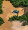 Imagem mostra uma vista aérea da Terra Indígena Yanomami.  Foto: Alma Preta