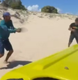 Dois homens armados tentaram interceptar um buggy com turistas no Ceará  Foto: Reprodução