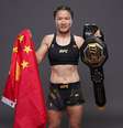 Weili Zhang comemora cinturão   Foto: Divulgação/Twitter Oficial UFC / Esporte News Mundo