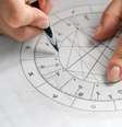 Veja como começar a aprender Astrologia  Foto: Shutterstock / João Bidu