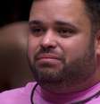 Michel, do 'BBB 24', foi abraçado pela família  Foto: Reprodução/Globo / Márcia Piovesan